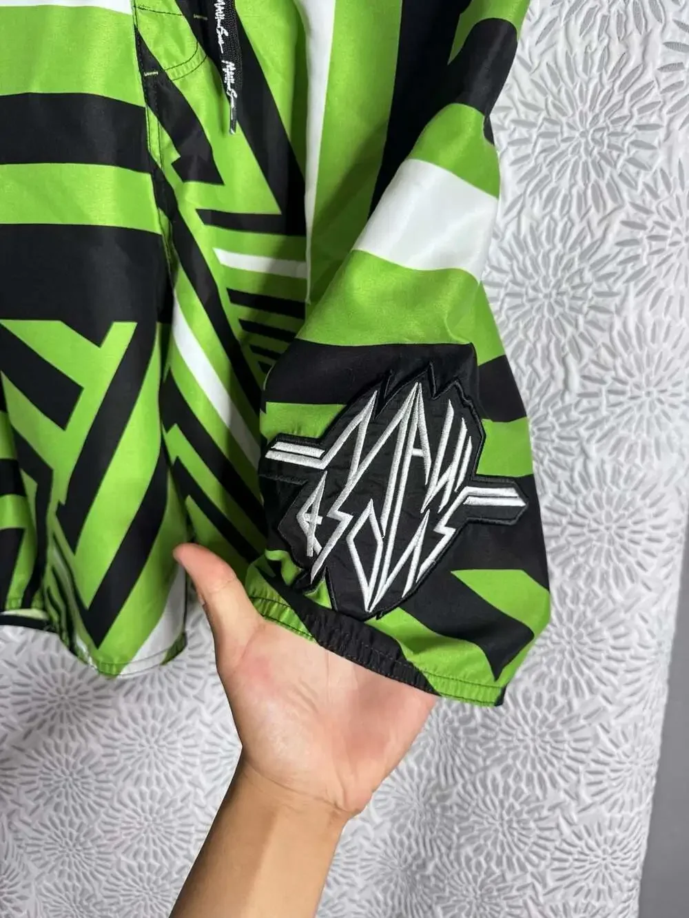 Maui and Sons Green Black Geometric Print Board Shorts Size 36 Swim Trunks